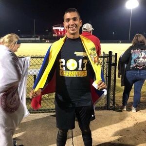 Meet your Posher, Ayax alejandro